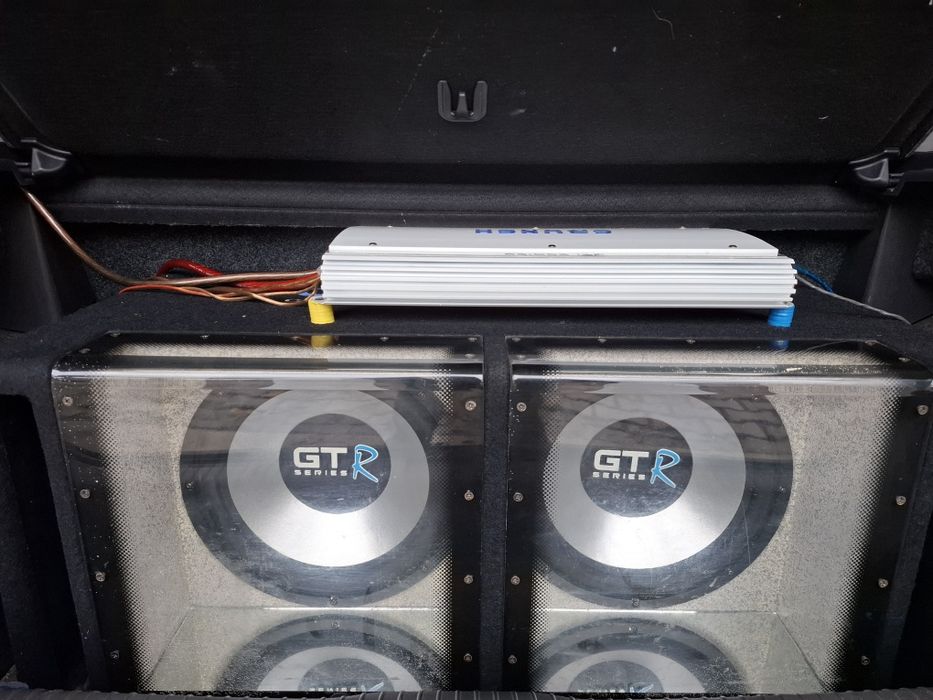 Subwoofer ,Statie tun de bass crunch 1500w