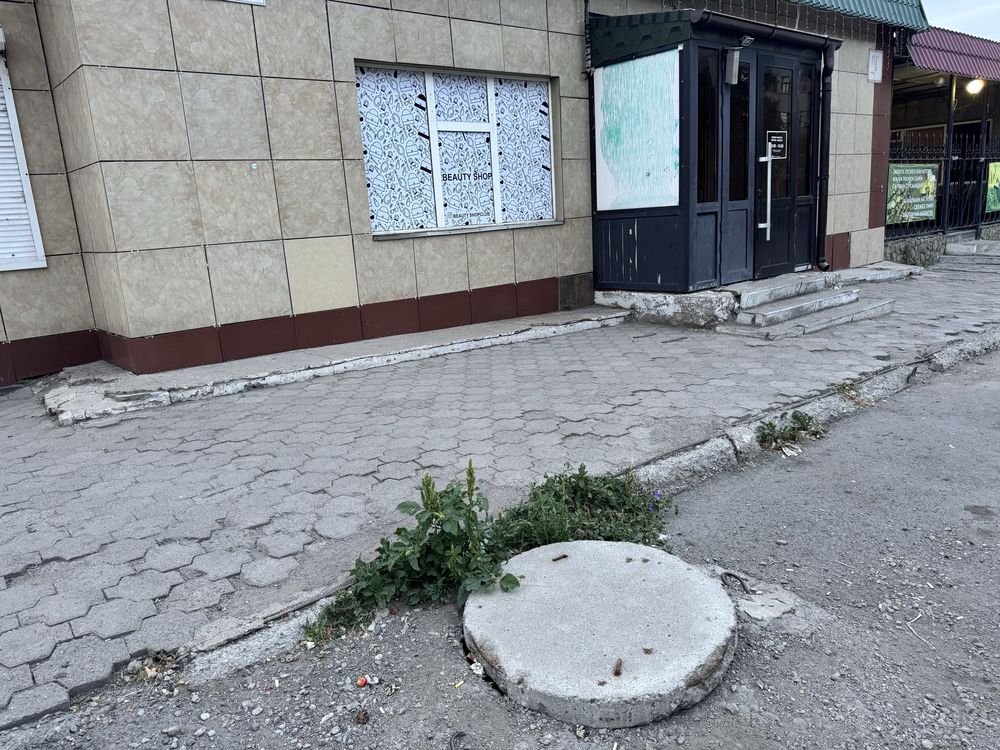 Продается отдельно - стоящее здание по проспекту Республики