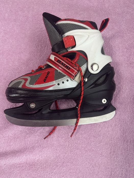 Коньки размер M. Состояние хорошее. Детские .