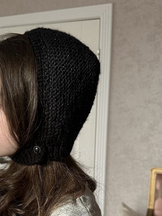 Вязанные чепчики ручной работы