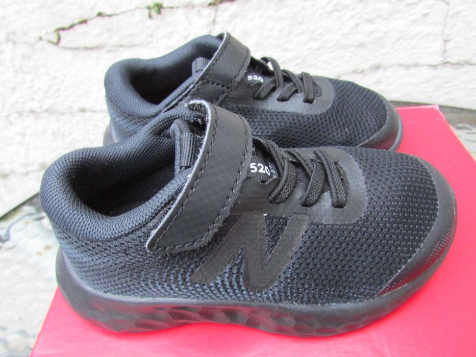 Детски маратонки New Balance 520 V8