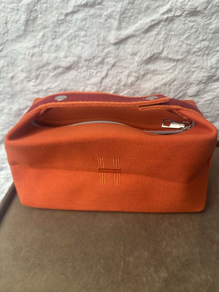 Дамска чанта несесер Hermes