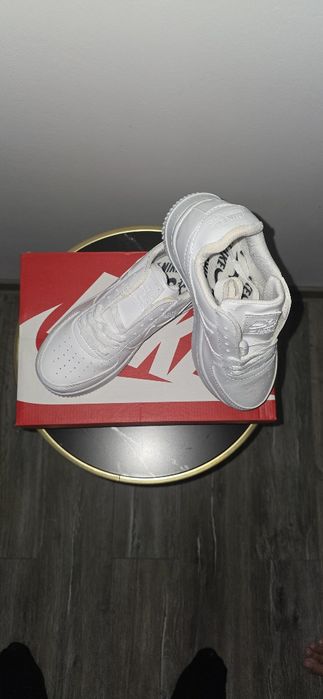 Vând adidasi air force 1 36,42,47