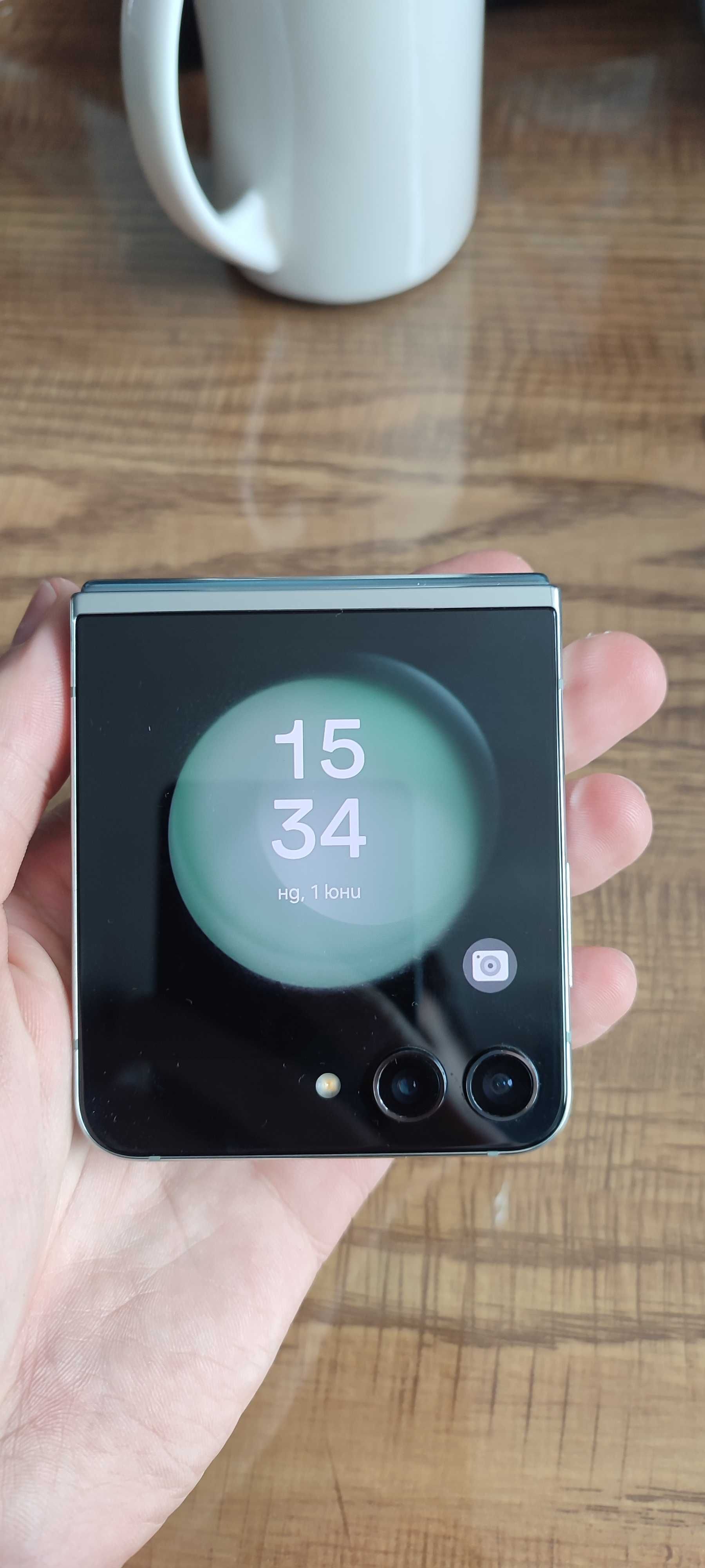 Galaxy Z Flip 5 - 512GB Mint | Като Нов | Гаранция + Калъф