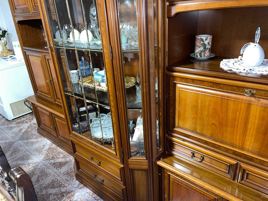 vitrina living /lemn masic import Germania