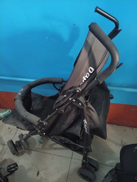 Продам коляску за 2000