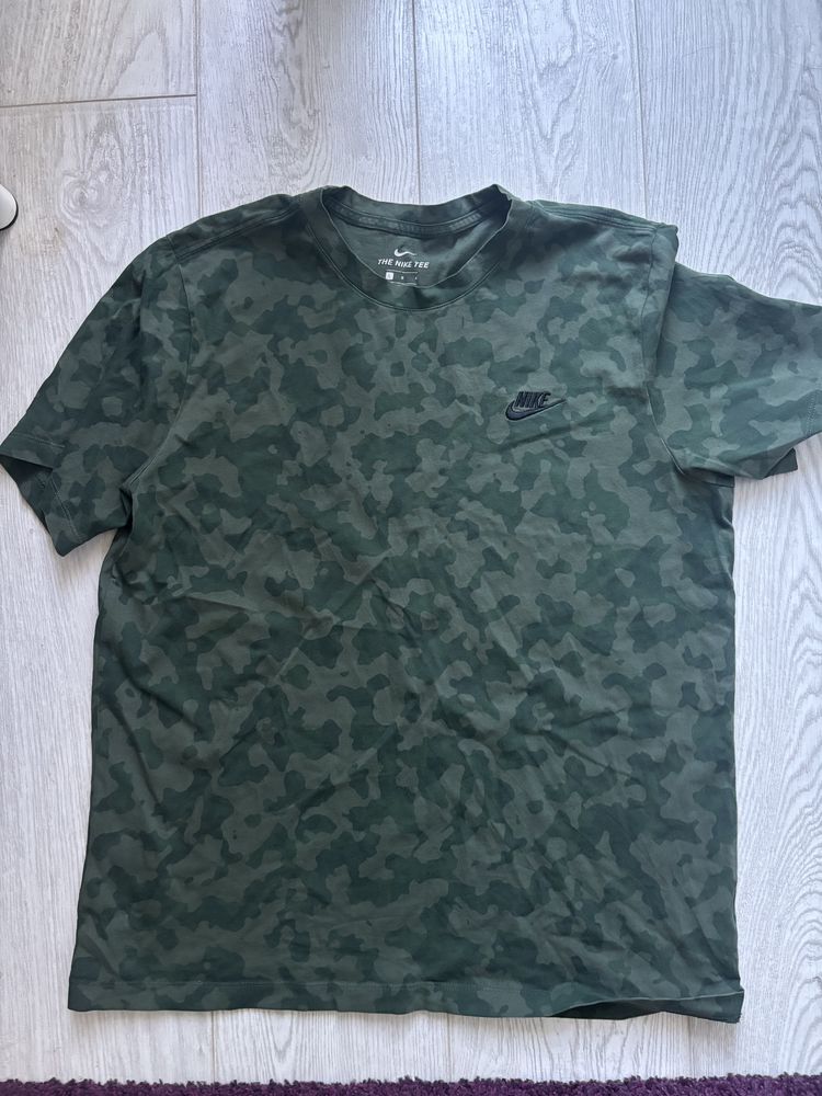 Мъжка тениска Nike, L