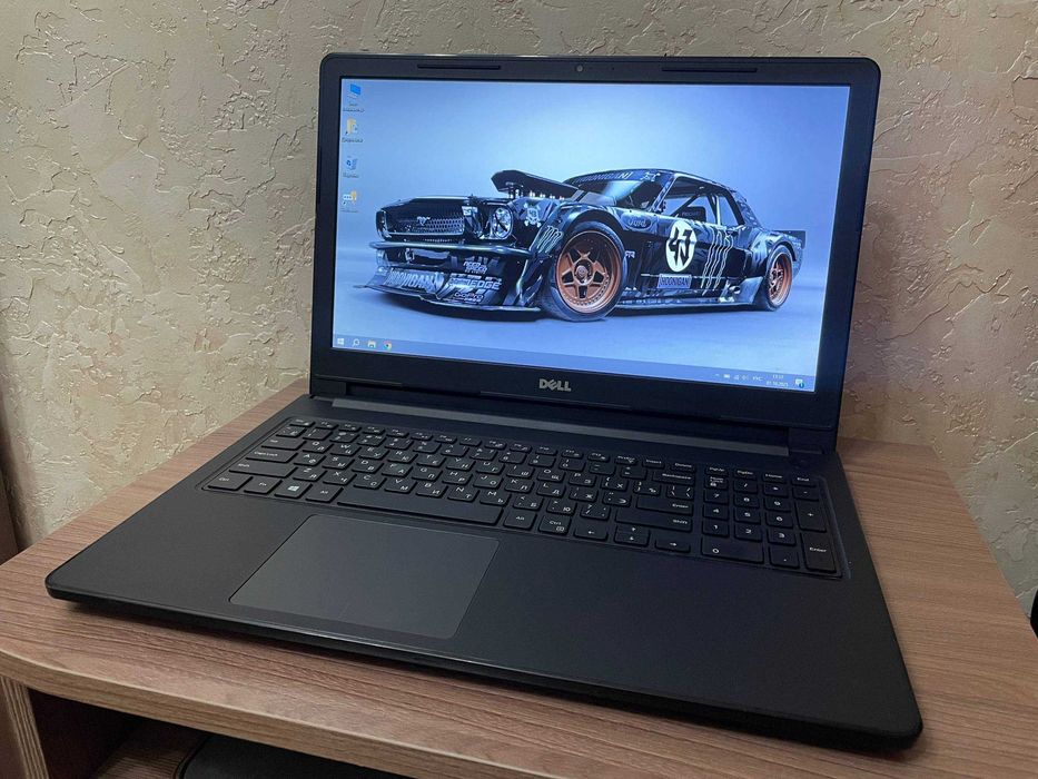Ноутбук Dell Vostro 15 /i5-7200/8Gb Ram/120Gb ssd/Hd Graphics 620/