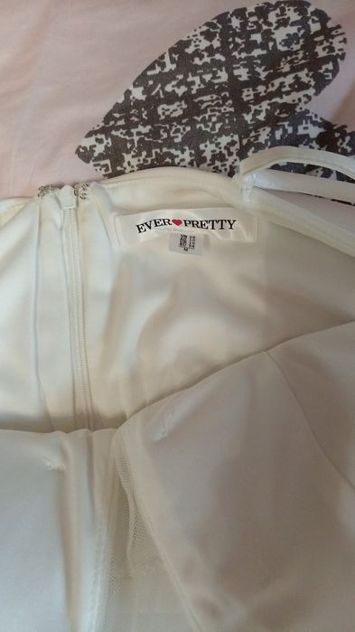 Vând rochie de mireasa purtata  o data și pantofii mireasa