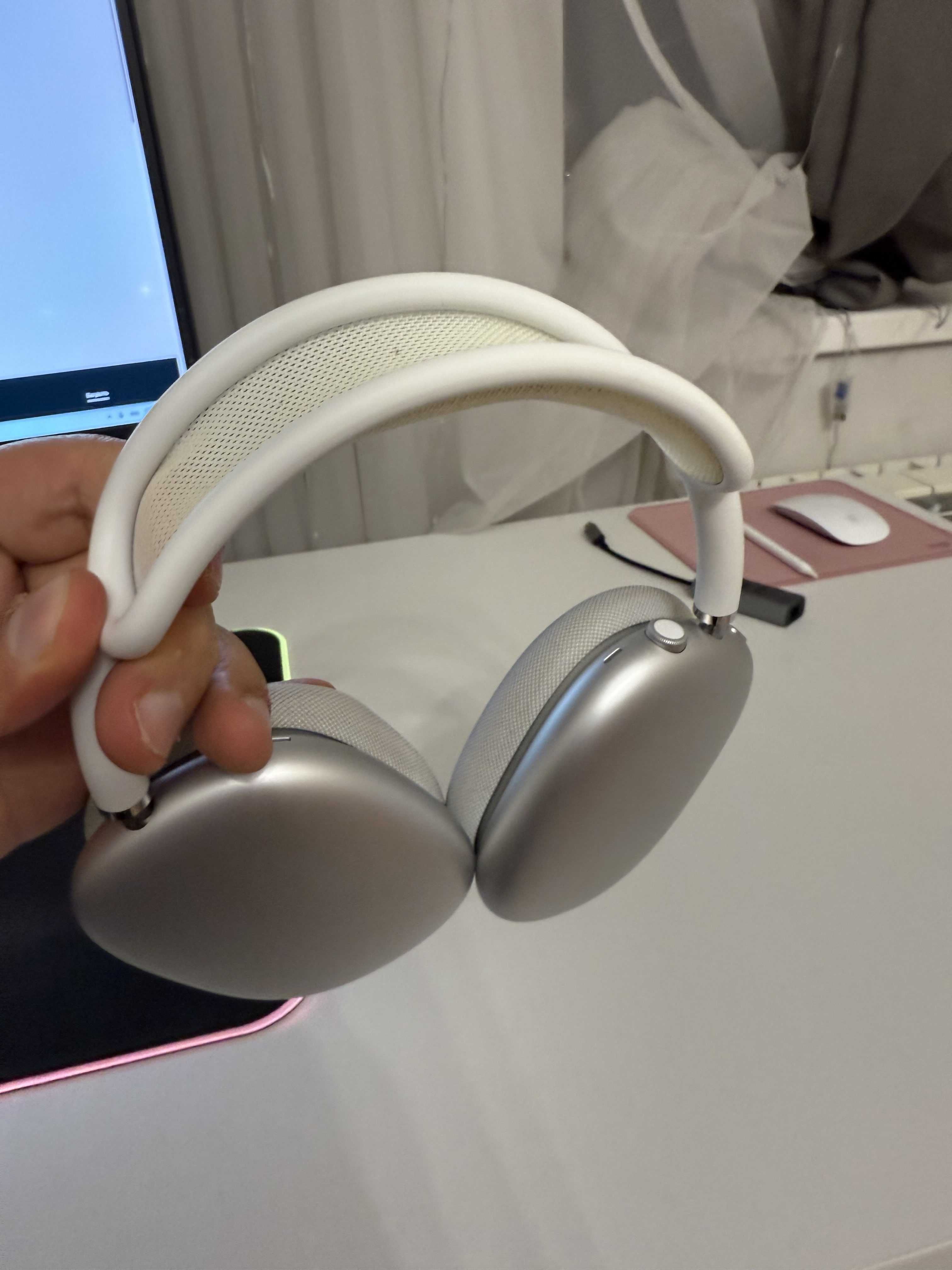 Airpods Max Silver, Lightning