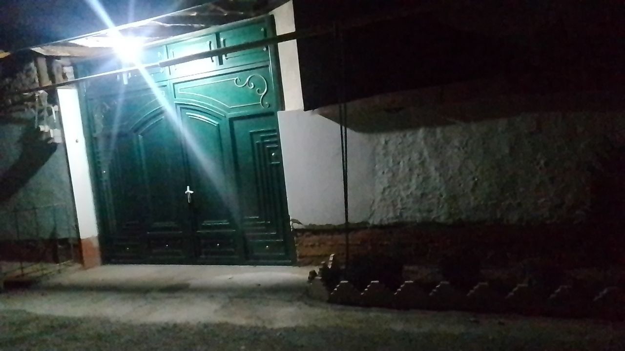Ховли Уй сотилади