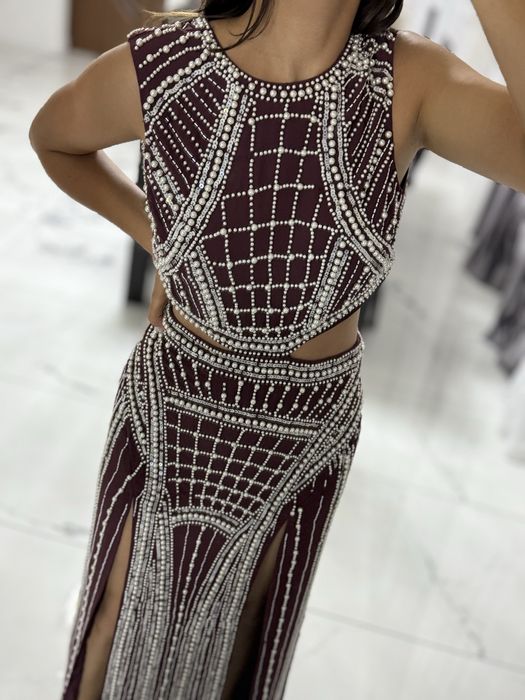 Rochie Asos burgundiu cu perle