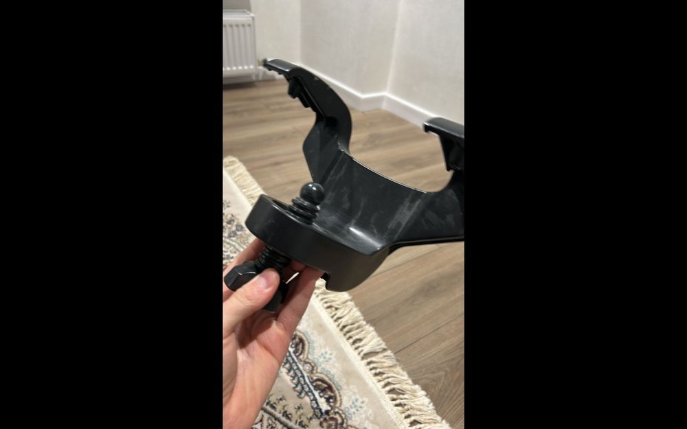 игровой руль, комплект: руль, педали и в подарок держатель на стол