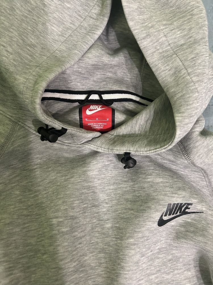 Горнище nike tech fleece