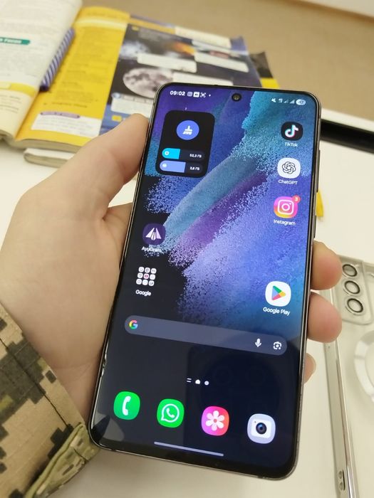 Обменяю Samsung S21FE