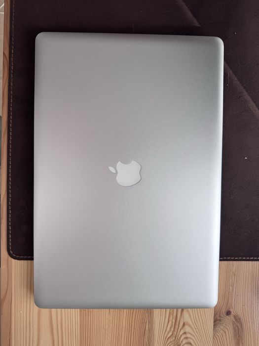 MacBook Pro (17-inch, Mid 2010), i7 2.8 Ghz, Configurație Rară, 9.5/10
