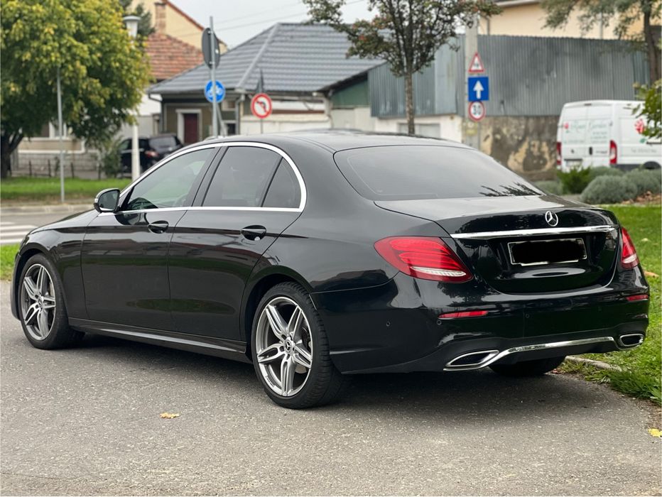 Mercedes E220 194 CP Pachet AMG Tableta Head up display