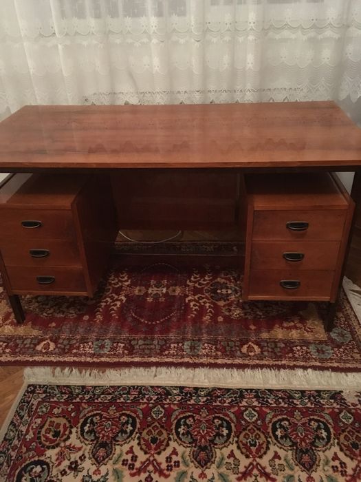 Birou lemn masiv furniruit si lacuit