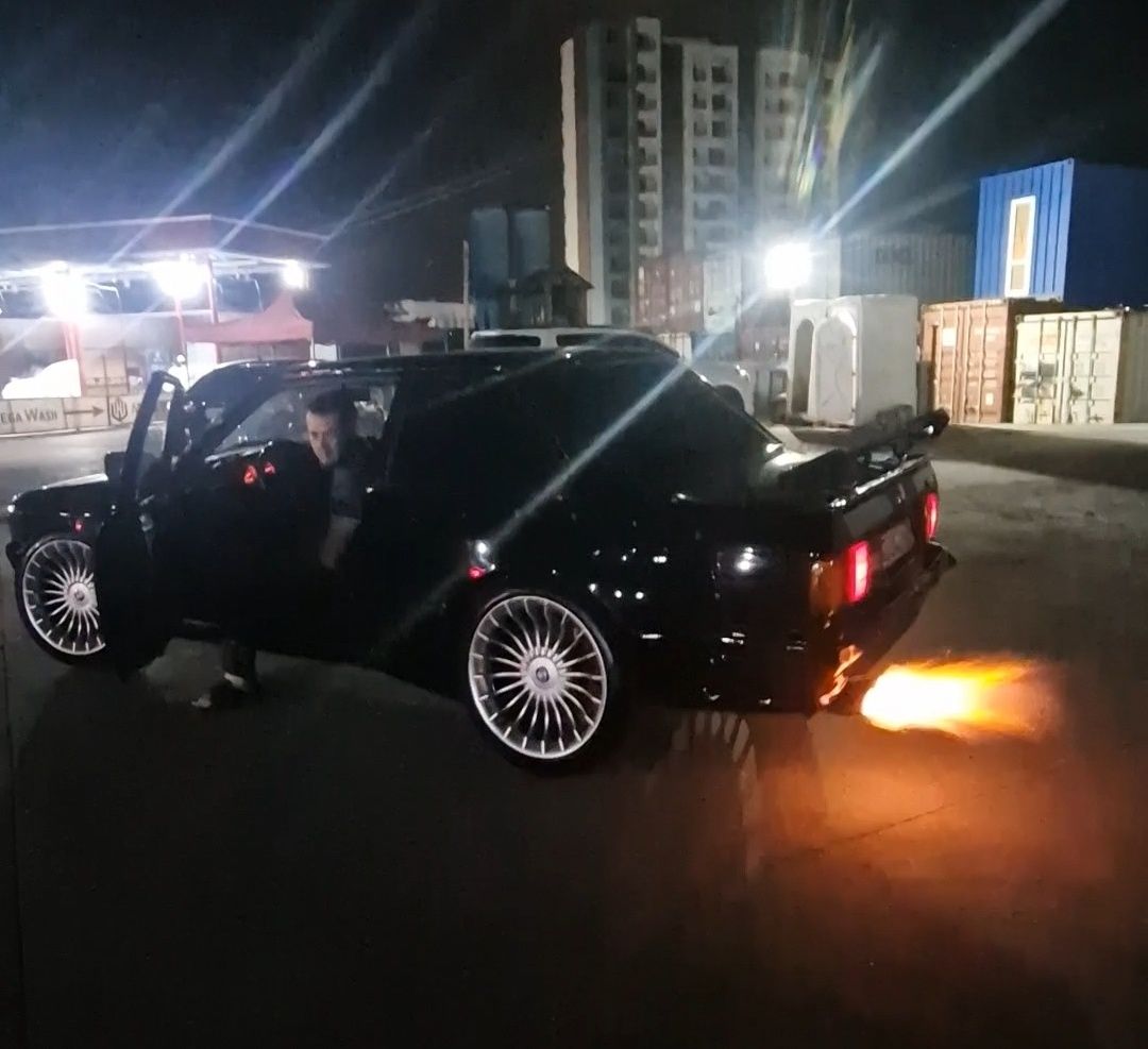 Bmw e30 m3 mtech1 rocket bunny