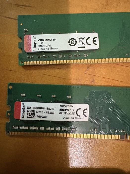 Lot rami ddr4 diferite frecvente
