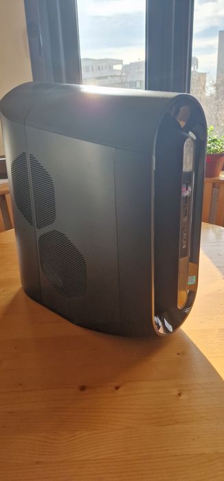 Vând Alienware Aurora R12