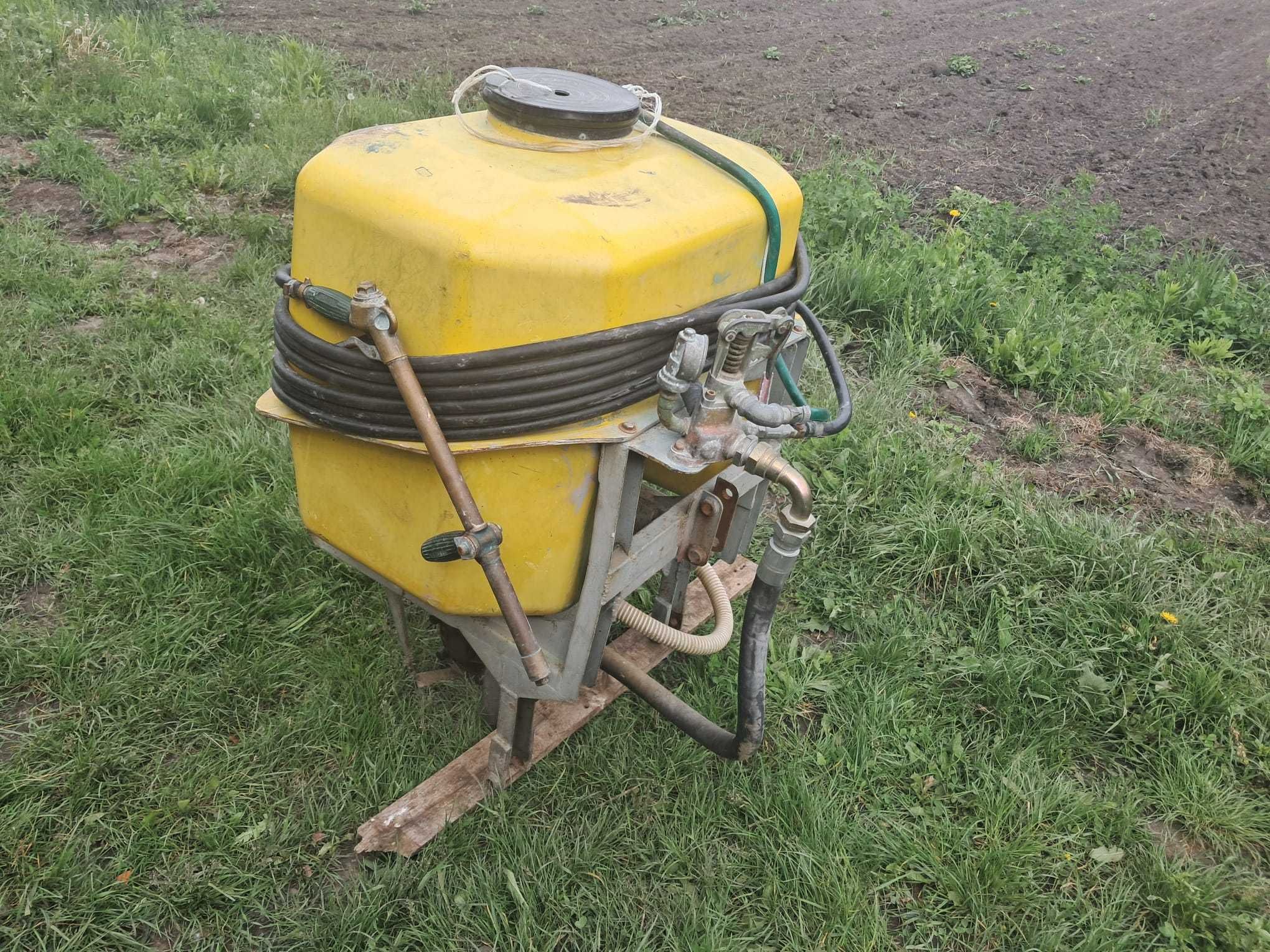 aparat pentru erbicizat  cu lance de 200 litri