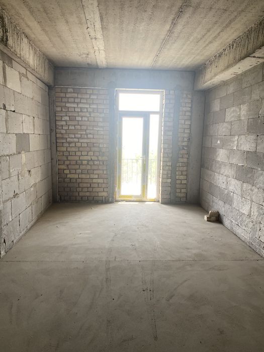 Новостройкада квартира сотилади