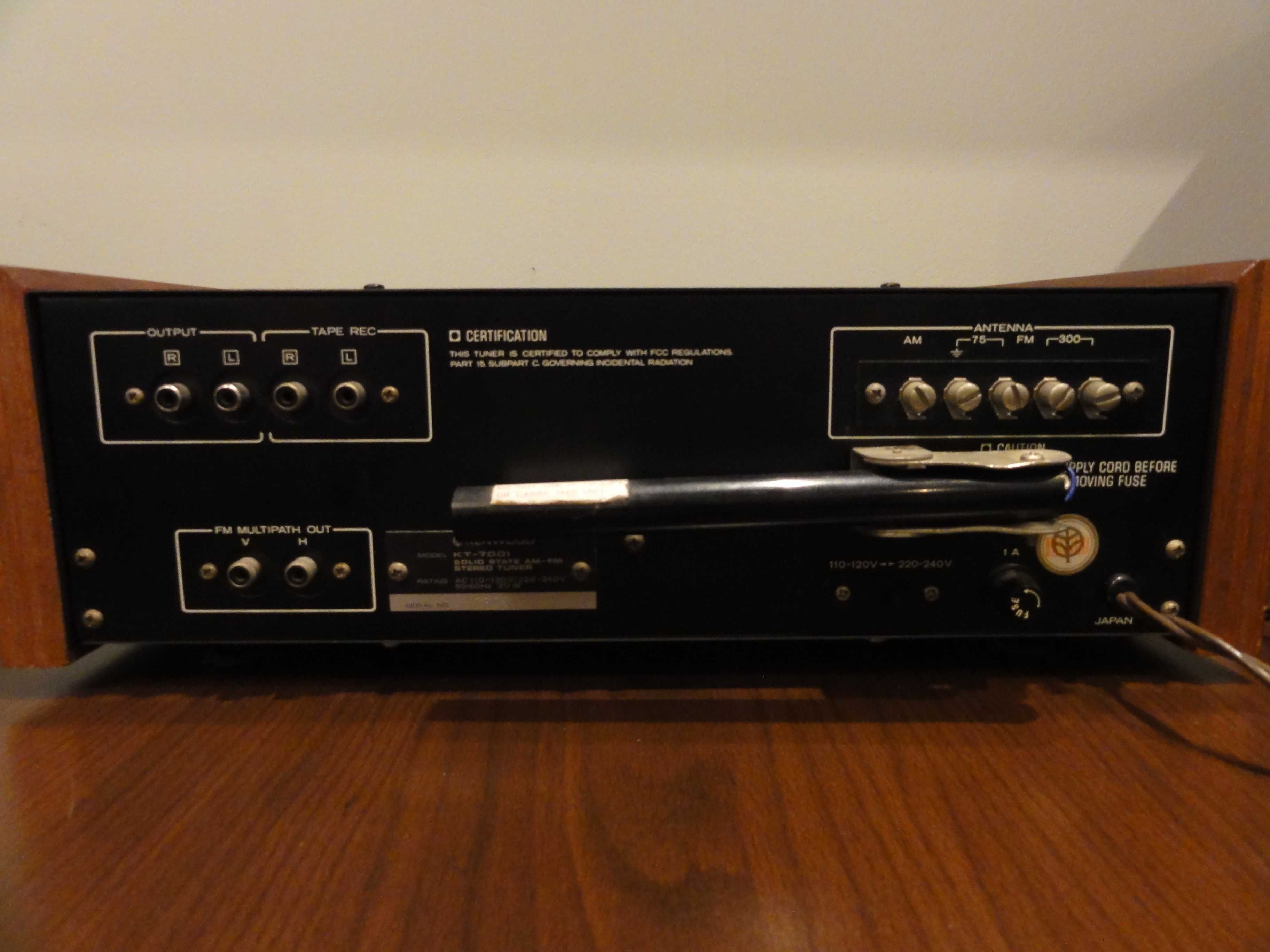 KENWOOD KT-7001 solid state AM-FM stereo tuner receiver