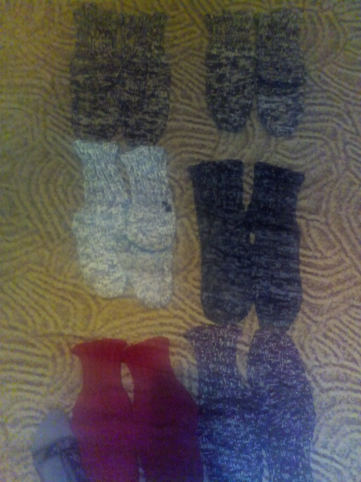 Плетени вълнени чорапи