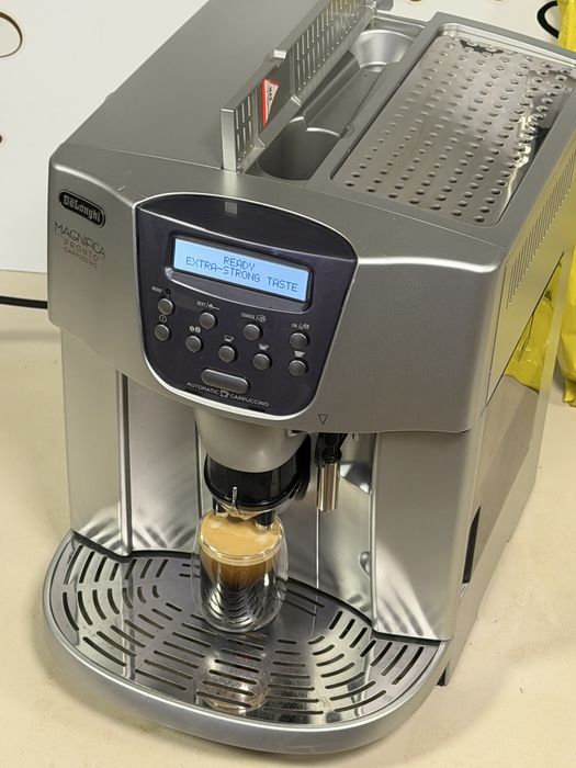 Кафемашина кафе автомат delonghi magnifica pronto с гаранция