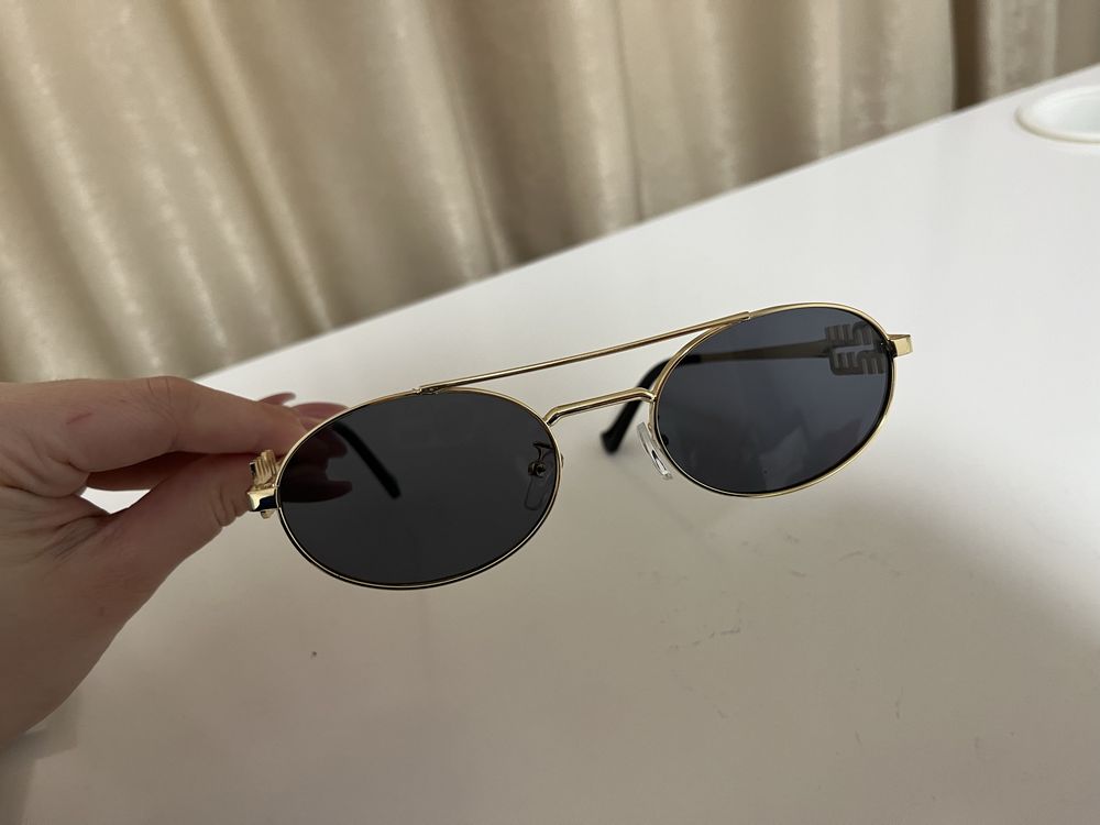 Слънчеви очила miu m*u