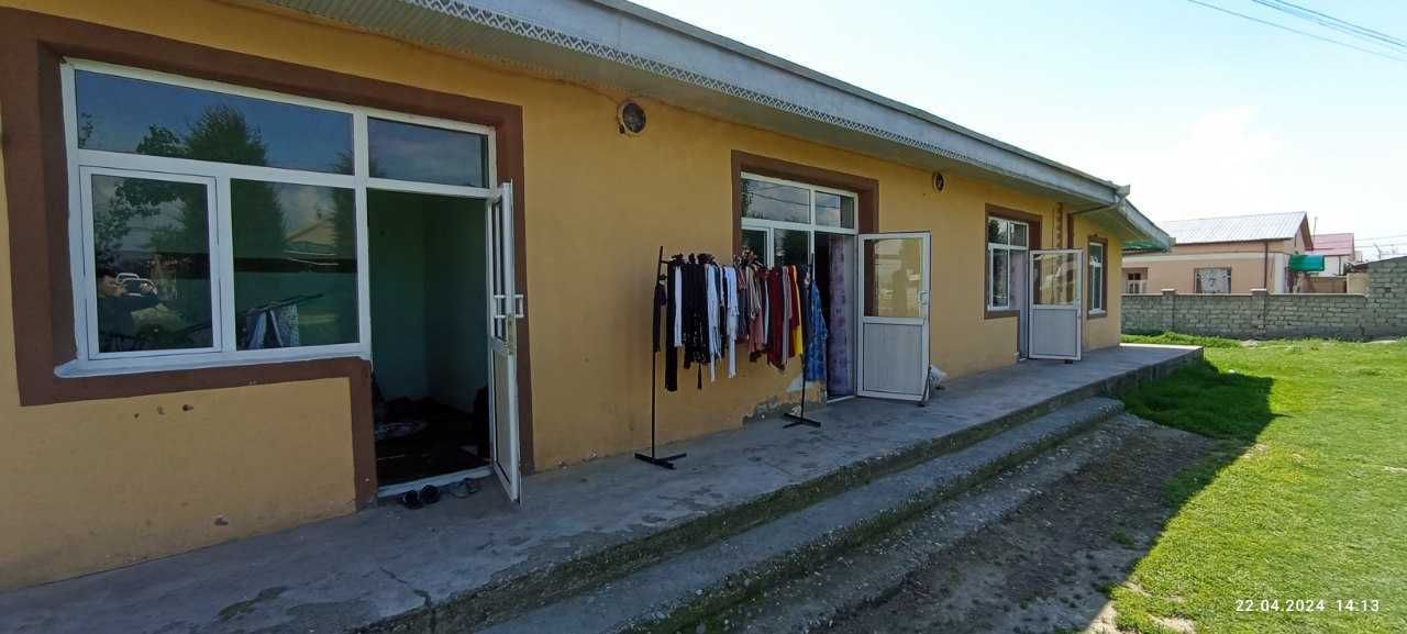 Surxondaryo viloyati Uzun tumanida xizmat ko`rsatish binosi sotiladi
