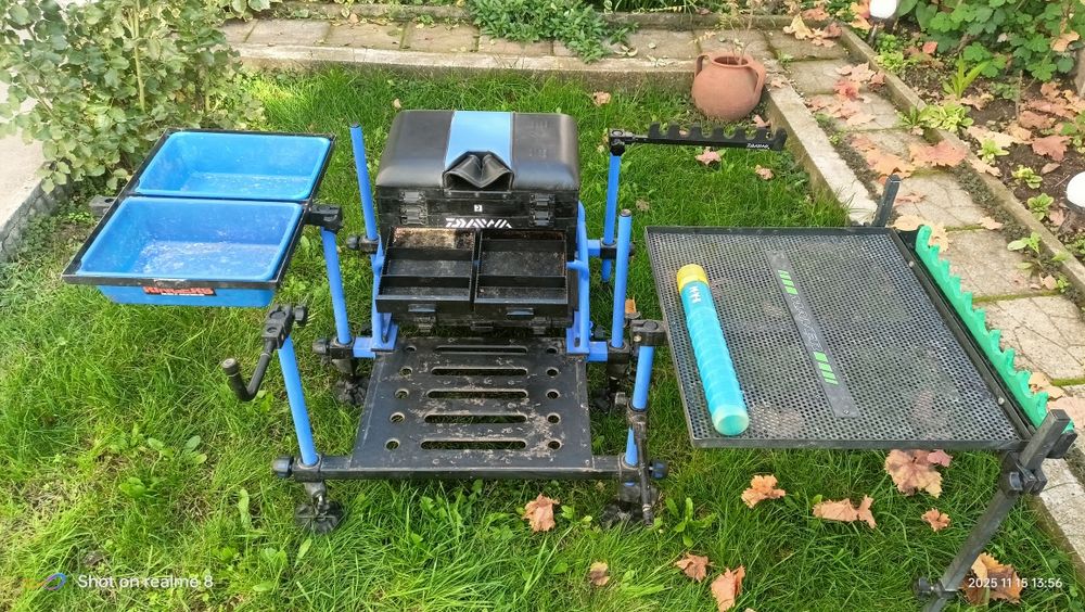 Платформа с маси и прикачни