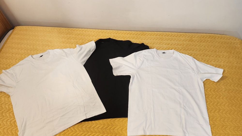 Pachet 3 tricouri albe și negru