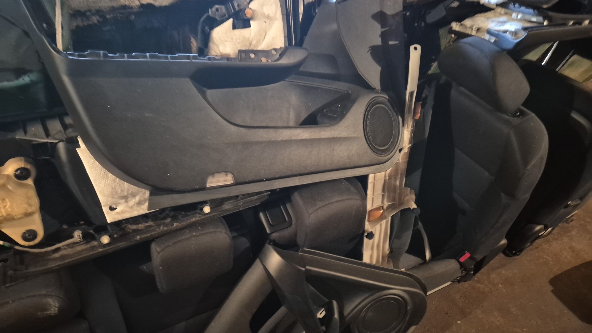 Салон Honda Acord 8 механични седалки