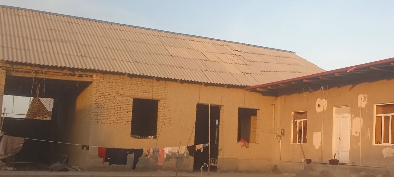 Qiziltepa bunyodkor kuchasida hovli sotiladi