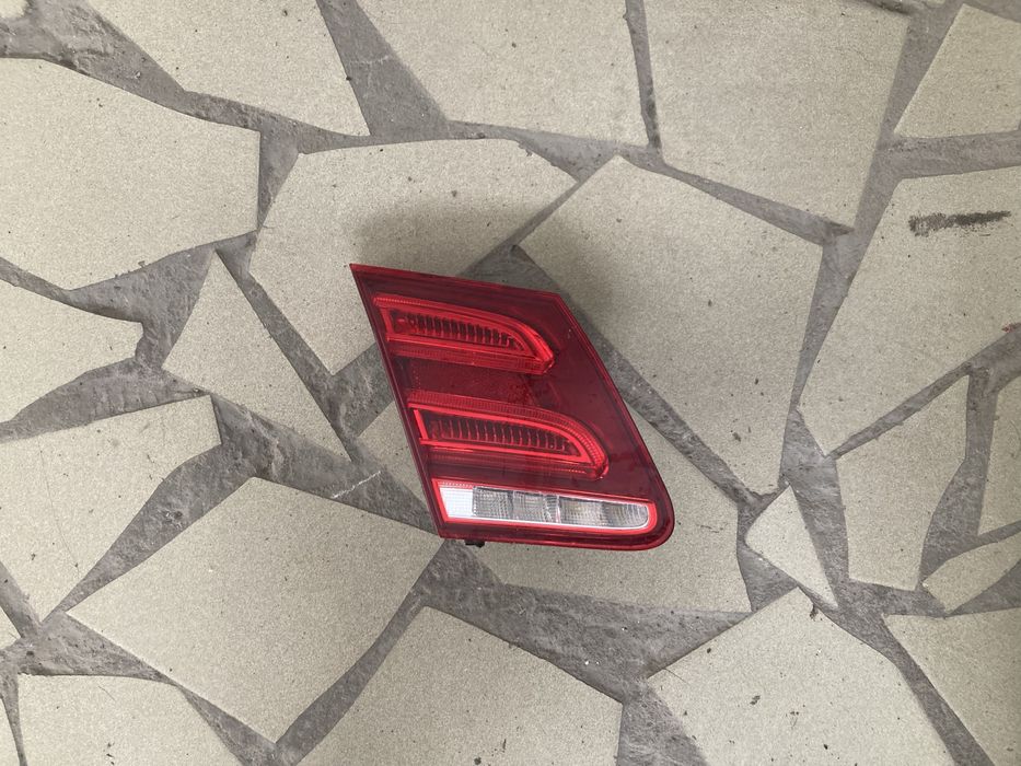 Фонарь левый на крышку башажника Мерседес W212 / Mercedes W212