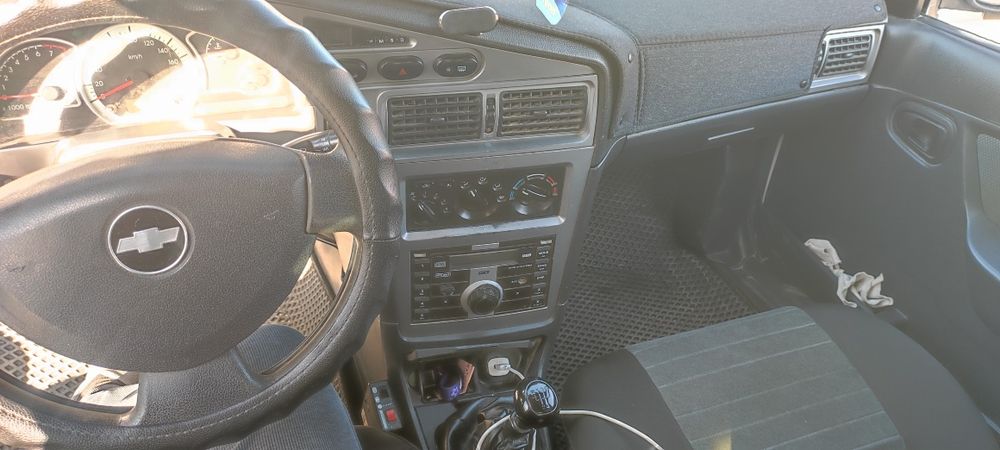 Nexia 2  kraska toza.  Ideal avtomobil kamchililk xarajatlari yoq