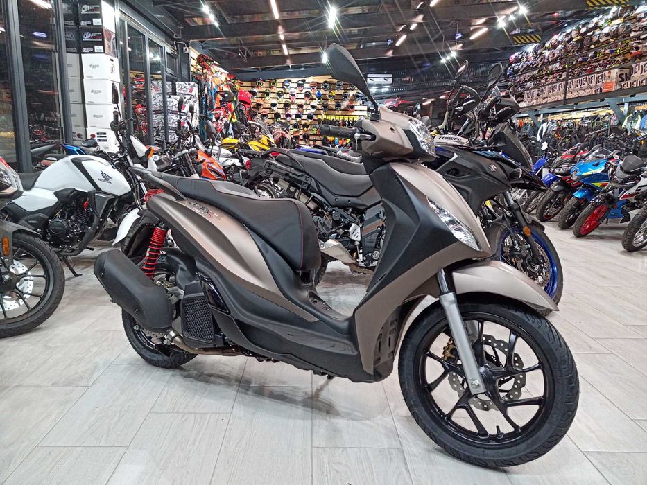 Piaggio Medley 125 S nou 0km-se conduce cu B-in stoc EST BIKE Campina