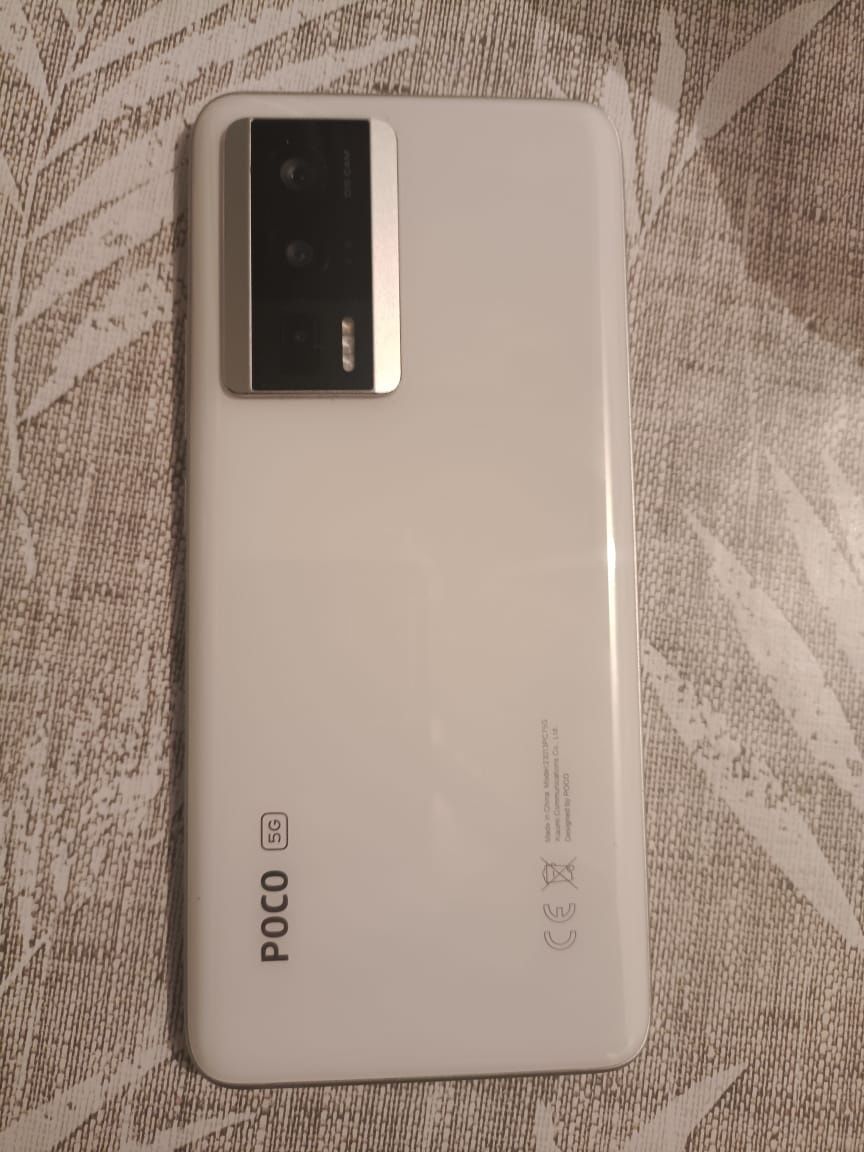 Poco F5 Pro HyperOs