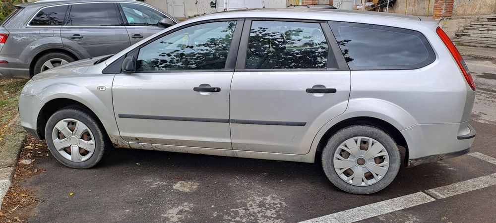 Vând Ford focus 2 1.6