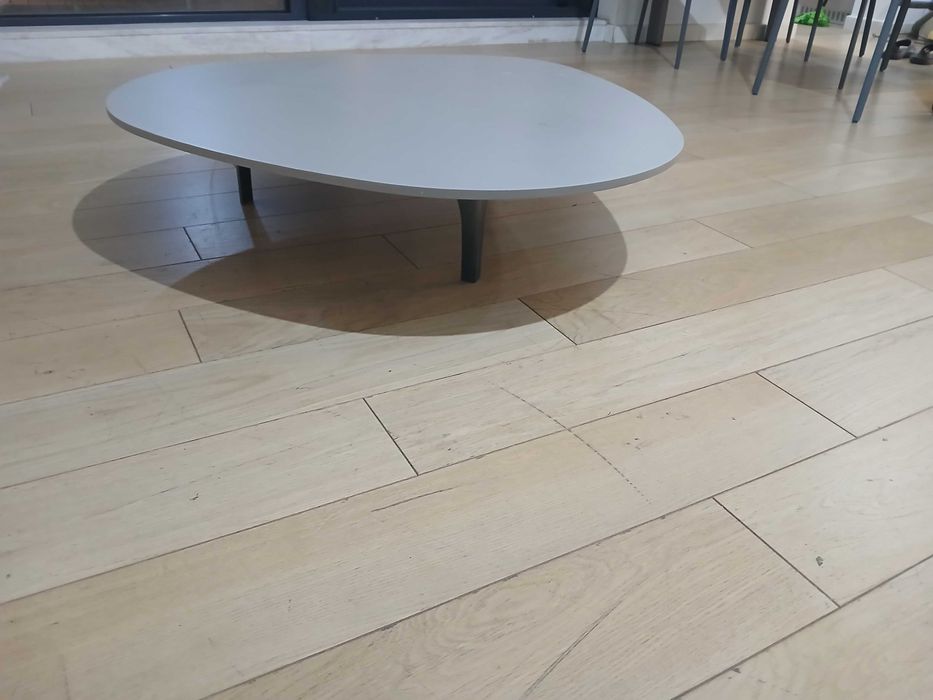 Masuta cafea in stare foarte buna