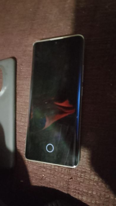 Vând telefon in stare impecabila.