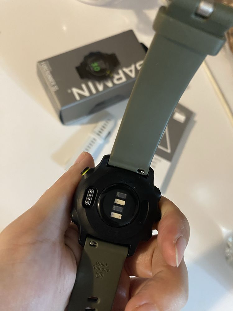 Продам смартчасы Garmin Forerunner 55