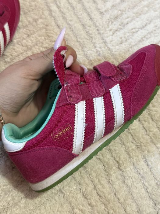 Предложение за описание за Детските маратонки Adidas (Розови/Магента)