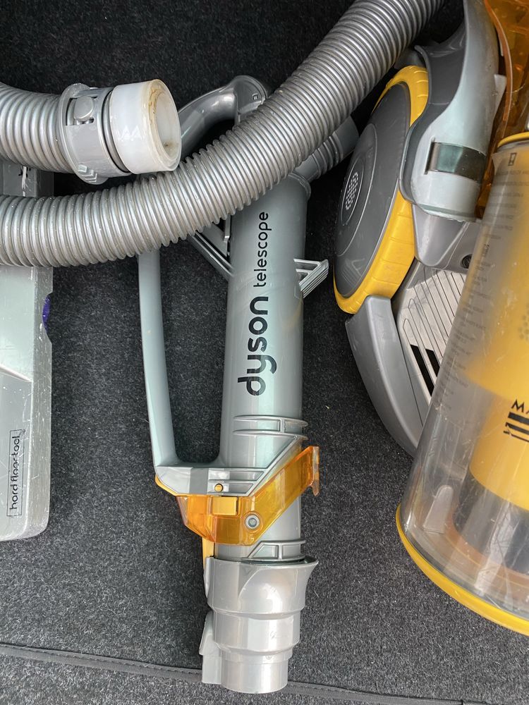 Прахосмукачка Dyson DC-11