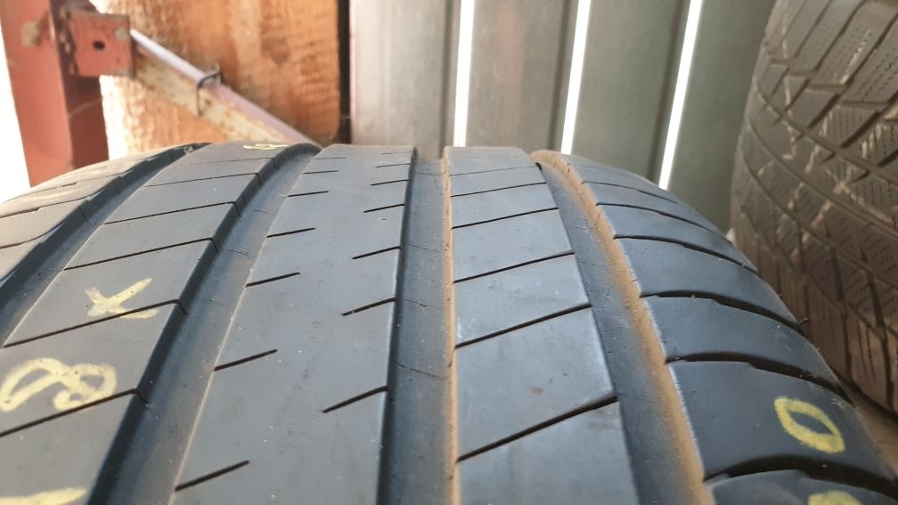 2x 245 50 19 vara Michelin runflat