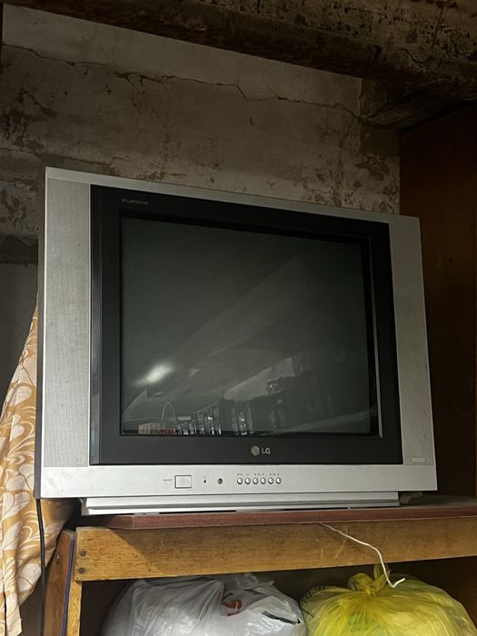 Продам телевизор