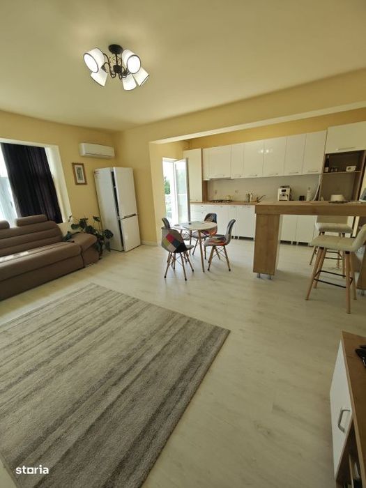 Apartament de vanzare, cu 3 camere,  Garden Villas, zona Branduselor -