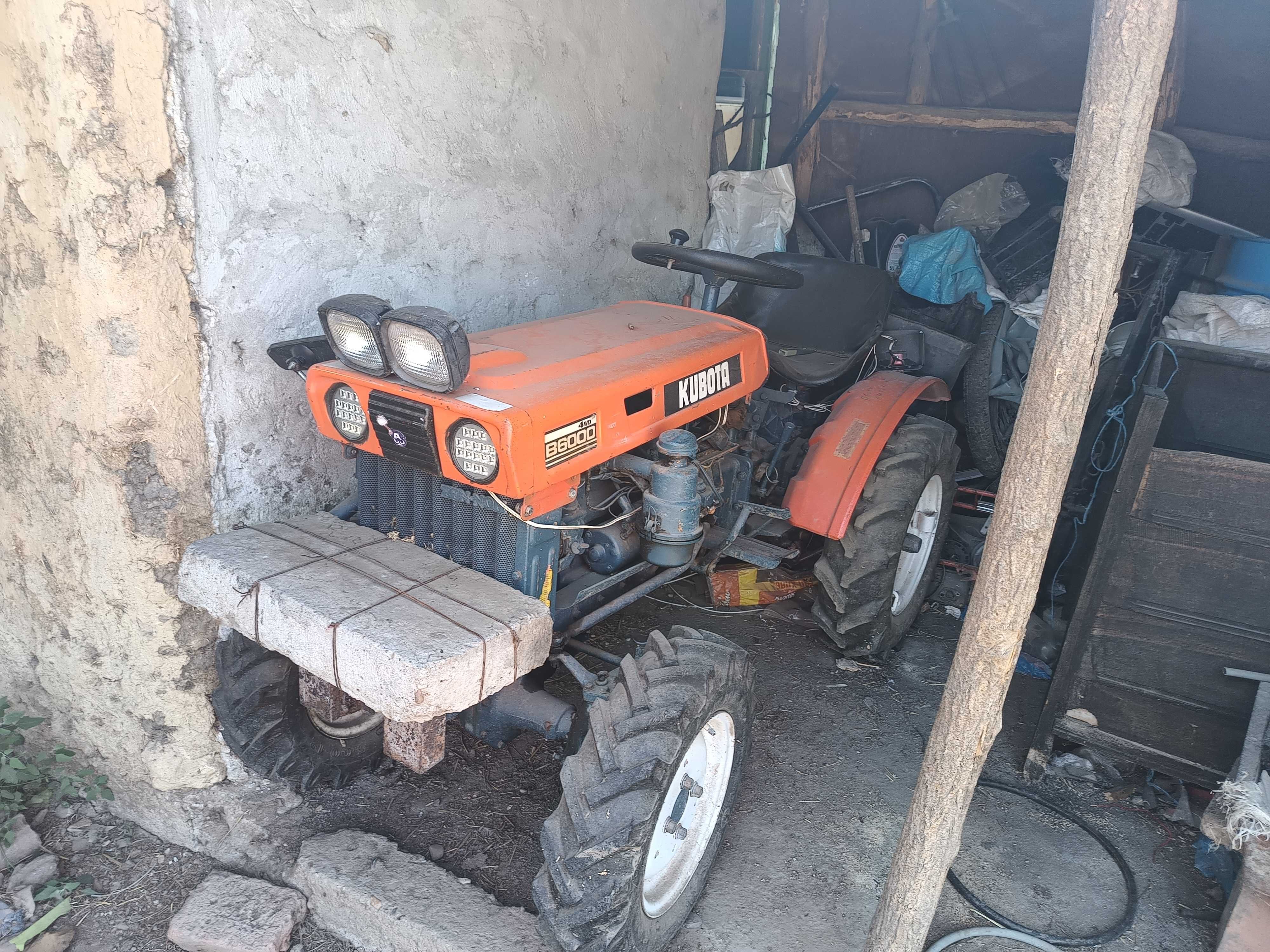 Кубота B6000 12коня